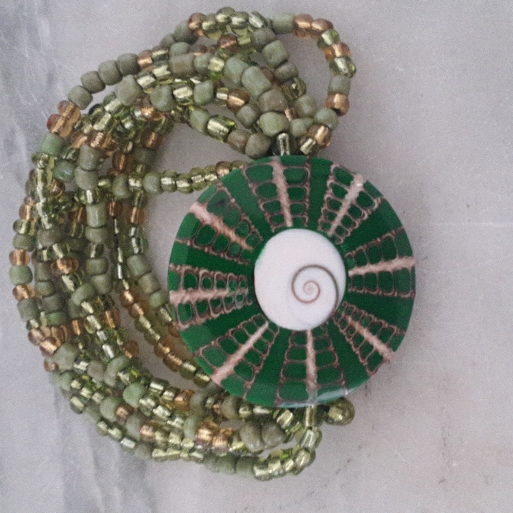 Green Glass Beaded Bracelet with Shell Shiva Eye Style  Design NWOT